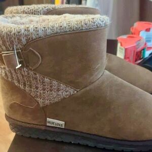 Muk Luks Women's Cozy Brown Ankle Boots